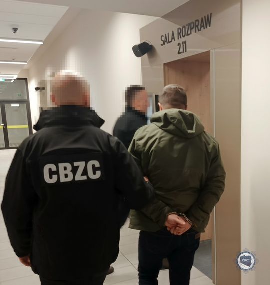 Handel lekami. Reklamowali je jako sposób na niechcianą ciążę [ZDJĘCIA]