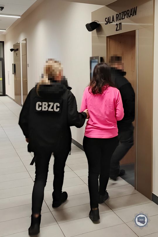 Handel lekami. Reklamowali je jako sposób na niechcianą ciążę [ZDJĘCIA]