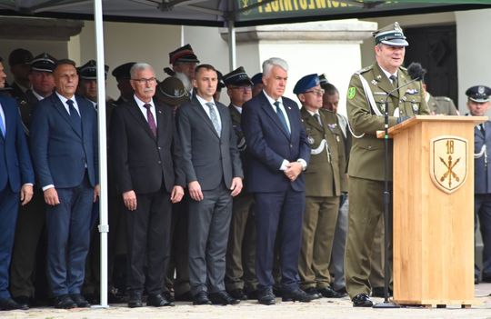 Święto 18. Zamojskiego Pułku Przeciwlotniczego na Rynku Wielkim [ZDJĘCIA]