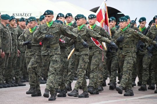 Święto 18. Zamojskiego Pułku Przeciwlotniczego na Rynku Wielkim [ZDJĘCIA]