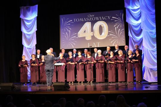 40-lecie chóru Tomaszowiacy i 55-lecie działalności artystycznej Mariana Gumieli [ZDJĘCIA]