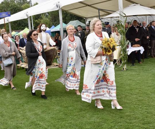Dożynki Powiatowo-Gminne powiatu zamojskiego w Łabuniach - galeria zdjęć