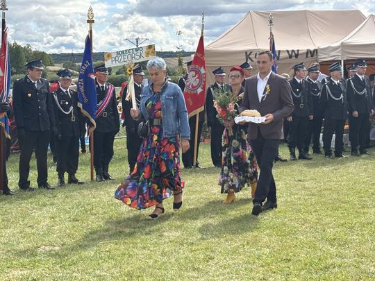 Dożynki w Podhorcach. Tak świętowali mieszkańcy gm. Tomaszów [ZDJĘCIA]