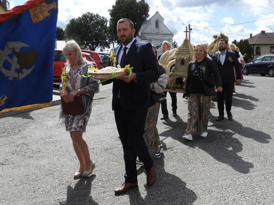 Dożynki w Łaszczowie. Tradycja, wiara i zabawa [ZDJĘCIA]