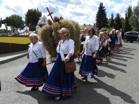 Dożynki w Łaszczowie. Tradycja, wiara i zabawa [ZDJĘCIA]