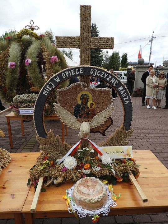 Dożynki w Łaszczowie. Tradycja, wiara i zabawa [ZDJĘCIA]