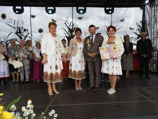 Dożynki w Łaszczowie. Tradycja, wiara i zabawa [ZDJĘCIA]