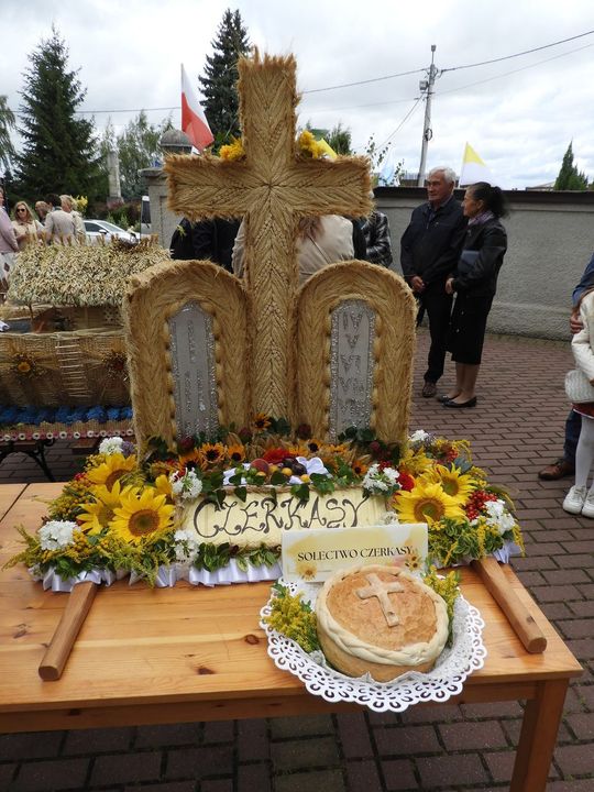 Dożynki w Łaszczowie. Tradycja, wiara i zabawa [ZDJĘCIA]