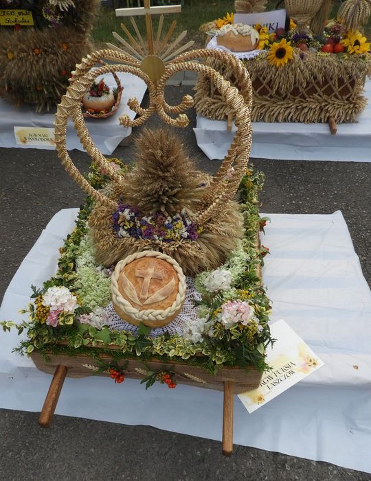 Dożynki w Łaszczowie. Tradycja, wiara i zabawa [ZDJĘCIA]