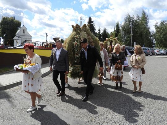 Dożynki w Łaszczowie. Tradycja, wiara i zabawa [ZDJĘCIA]