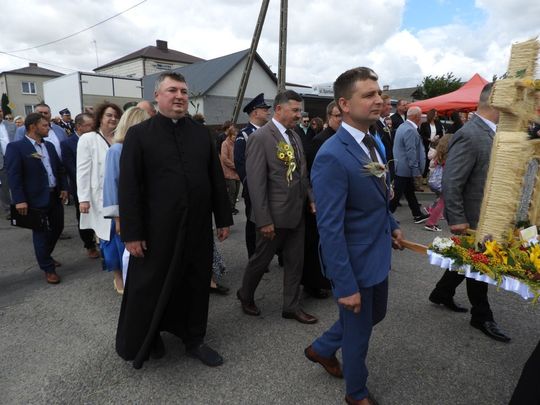 Dożynki w Łaszczowie. Tradycja, wiara i zabawa [ZDJĘCIA]