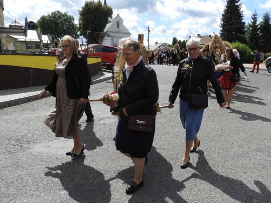 Dożynki w Łaszczowie. Tradycja, wiara i zabawa [ZDJĘCIA]