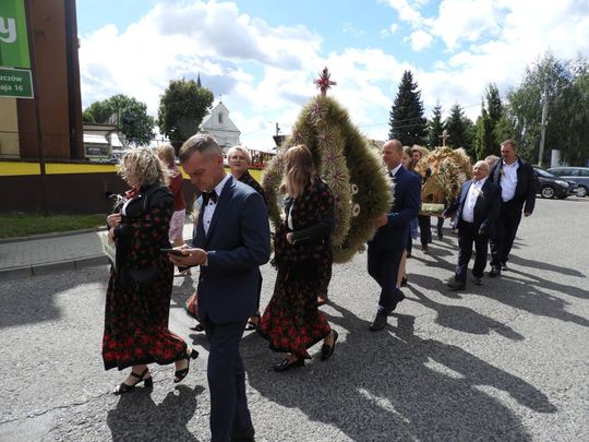 Dożynki w Łaszczowie. Tradycja, wiara i zabawa [ZDJĘCIA]
