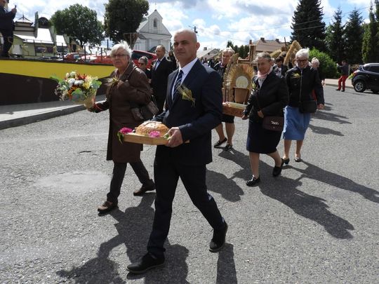 Dożynki w Łaszczowie. Tradycja, wiara i zabawa [ZDJĘCIA]