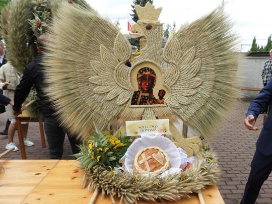 Dożynki w Łaszczowie. Tradycja, wiara i zabawa [ZDJĘCIA]