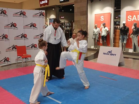 Turniej karate w Galerii Twierdza w Zamościu - galeria zdjęć Turniej karate w Galerii Twierdza w Zamościu - galeria zdjęć
