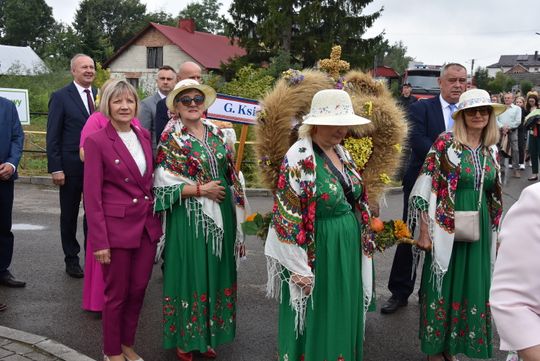 Dożynki powiatu biłgorajskiego w Potoku Górnym - galeria zdjęć