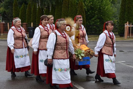 Dożynki powiatu biłgorajskiego w Potoku Górnym - galeria zdjęć