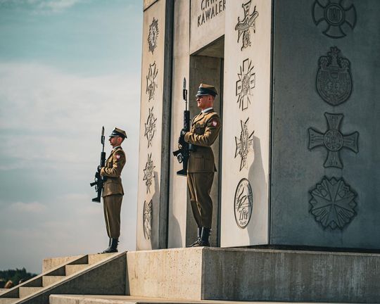 Rekonstrukcja Bitwy pod Komarowem 2025 - galeria zdjęć Rekonstrukcja Bitwy pod Komarowem 2025 - galeria zdjęć