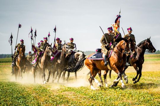 Rekonstrukcja Bitwy pod Komarowem 2025 - galeria zdjęć