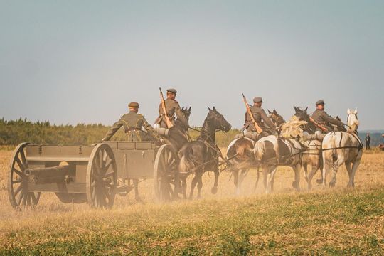 Rekonstrukcja Bitwy pod Komarowem 2025 - galeria zdjęć Rekonstrukcja Bitwy pod Komarowem 2025 - galeria zdjęć