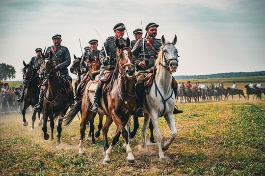 Rekonstrukcja Bitwy pod Komarowem 2025 - galeria zdjęć Rekonstrukcja Bitwy pod Komarowem 2025 - galeria zdjęć