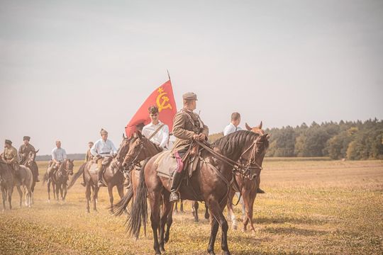 Rekonstrukcja Bitwy pod Komarowem 2025 - galeria zdjęć Rekonstrukcja Bitwy pod Komarowem 2025 - galeria zdjęć