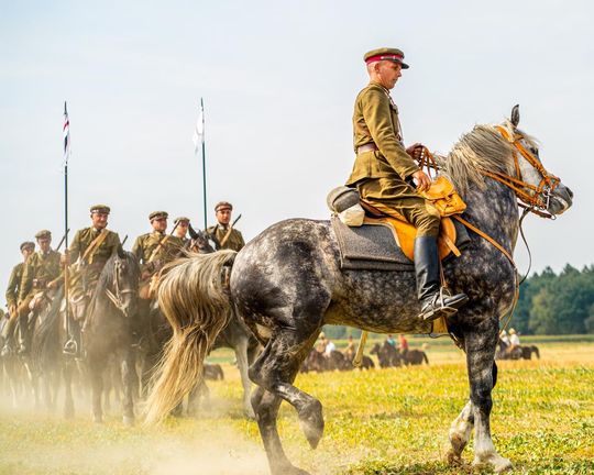 Rekonstrukcja Bitwy pod Komarowem 2025 - galeria zdjęć