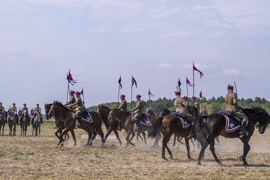 Bitwa pod Komarowem 2025 - zdjęcia z rekonstrukcji historycznej