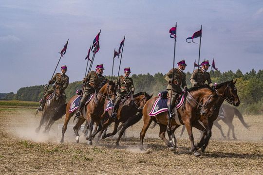 Bitwa pod Komarowem 2025 - zdjęcia z rekonstrukcji historycznej