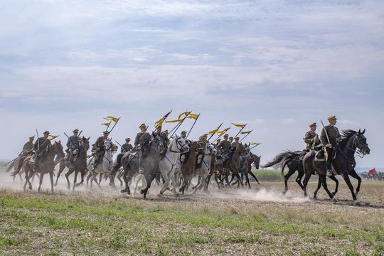 Bitwa pod Komarowem 2025 - zdjęcia z rekonstrukcji historycznej