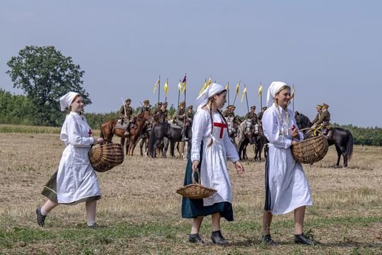 Bitwa pod Komarowem 2025 - zdjęcia z rekonstrukcji historycznej