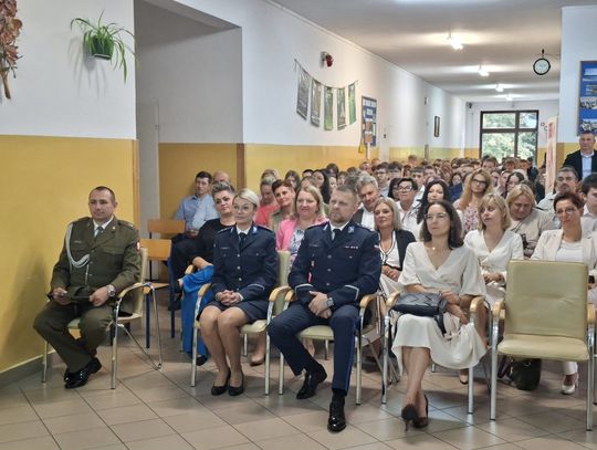Inauguracja roku szkolnego w Łaszczowie i w zamojskich klasach mundurowych [ZDJĘCIA]