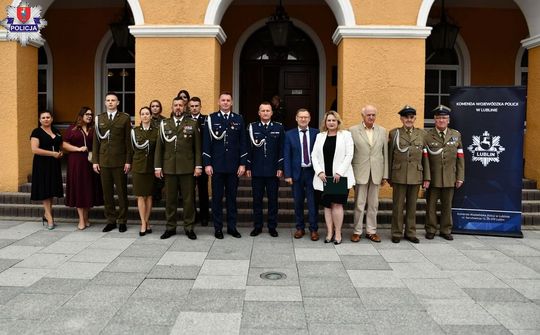 Inauguracja roku szkolnego w Łaszczowie i w zamojskich klasach mundurowych [ZDJĘCIA]