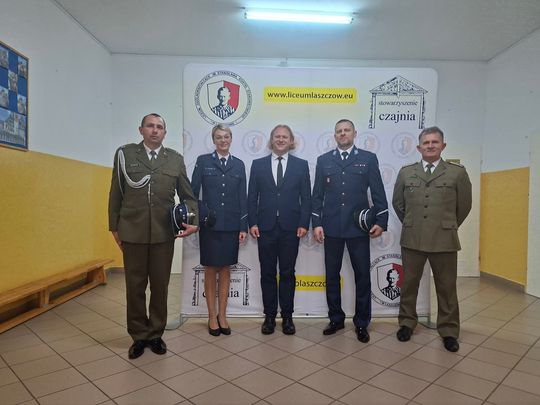 Inauguracja roku szkolnego w Łaszczowie i w zamojskich klasach mundurowych [ZDJĘCIA]