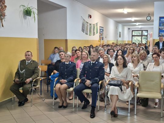 Inauguracja roku szkolnego w Łaszczowie i w zamojskich klasach mundurowych [ZDJĘCIA]