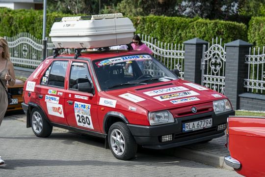 Zlot pojazdów PRL w Zamościu [ZDJĘCIA cz. 2]