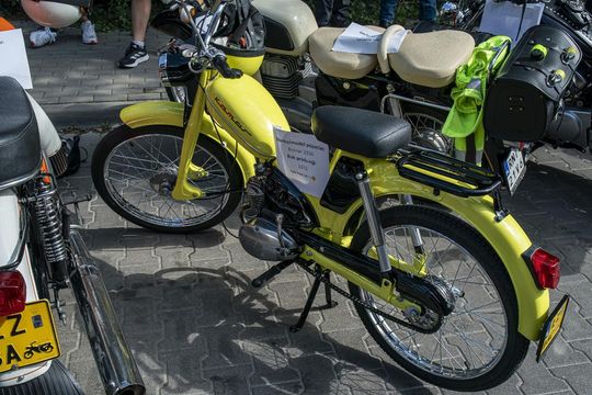 Zlot pojazdów PRL w Zamościu [ZDJĘCIA cz. 2]