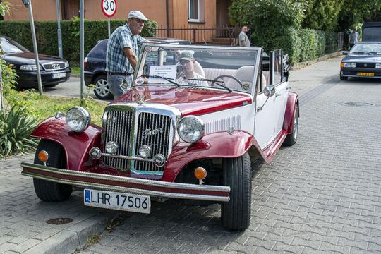 Zlot pojazdów PRL w Zamościu [ZDJĘCIA cz. 2]