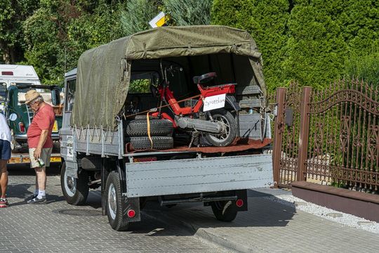 Zlot pojazdów PRL w Zamościu [ZDJĘCIA cz. 2]