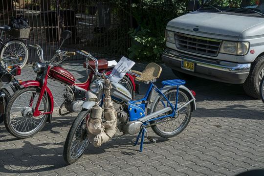 Zlot pojazdów PRL w Zamościu [ZDJĘCIA cz. 2]