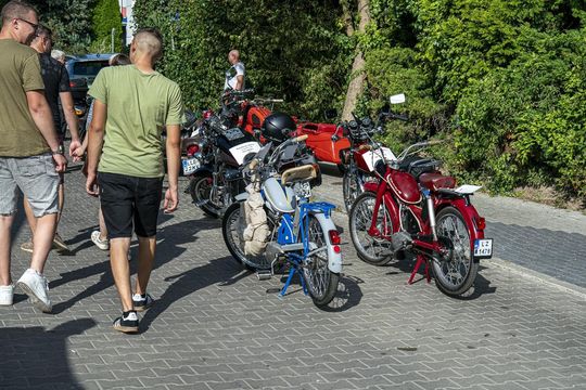 Zlot pojazdów PRL w Zamościu [ZDJĘCIA cz. 2]