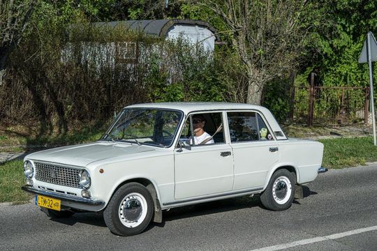 Zlot pojazdów PRL w Zamościu [ZDJĘCIA cz. 2]