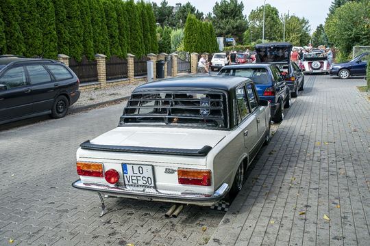 Zlot pojazdów PRL w Zamościu [ZDJĘCIA cz. 2]