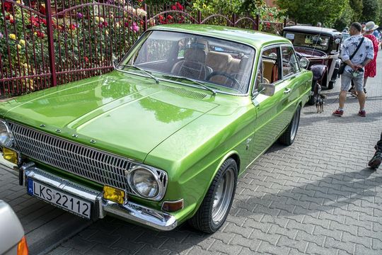 Zlot pojazdów PRL w Zamościu [ZDJĘCIA cz. 2]