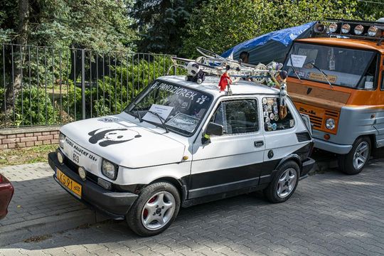 Zlot pojazdów PRL w Zamościu [ZDJĘCIA cz. 2]