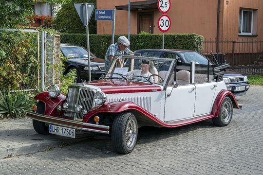 Zlot pojazdów PRL w Zamościu [ZDJĘCIA cz. 2]