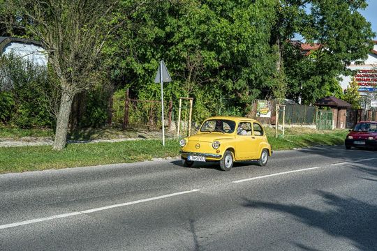Zlot pojazdów PRL w Zamościu [ZDJĘCIA cz. 2]