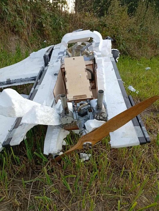 Lubelskie: Niezidentyfikowany obiekt rozbił się w Majdanie-Sielec [ZDJĘCIA]