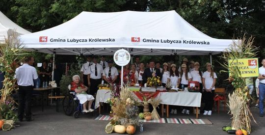 Dożynki powiatu tomaszowskiego w  Tyszowcach [ZDJĘCIA cz. 1]